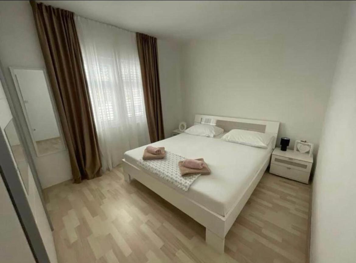 Apartman Kurtov Apartment Pakostane Ngoại thất bức ảnh